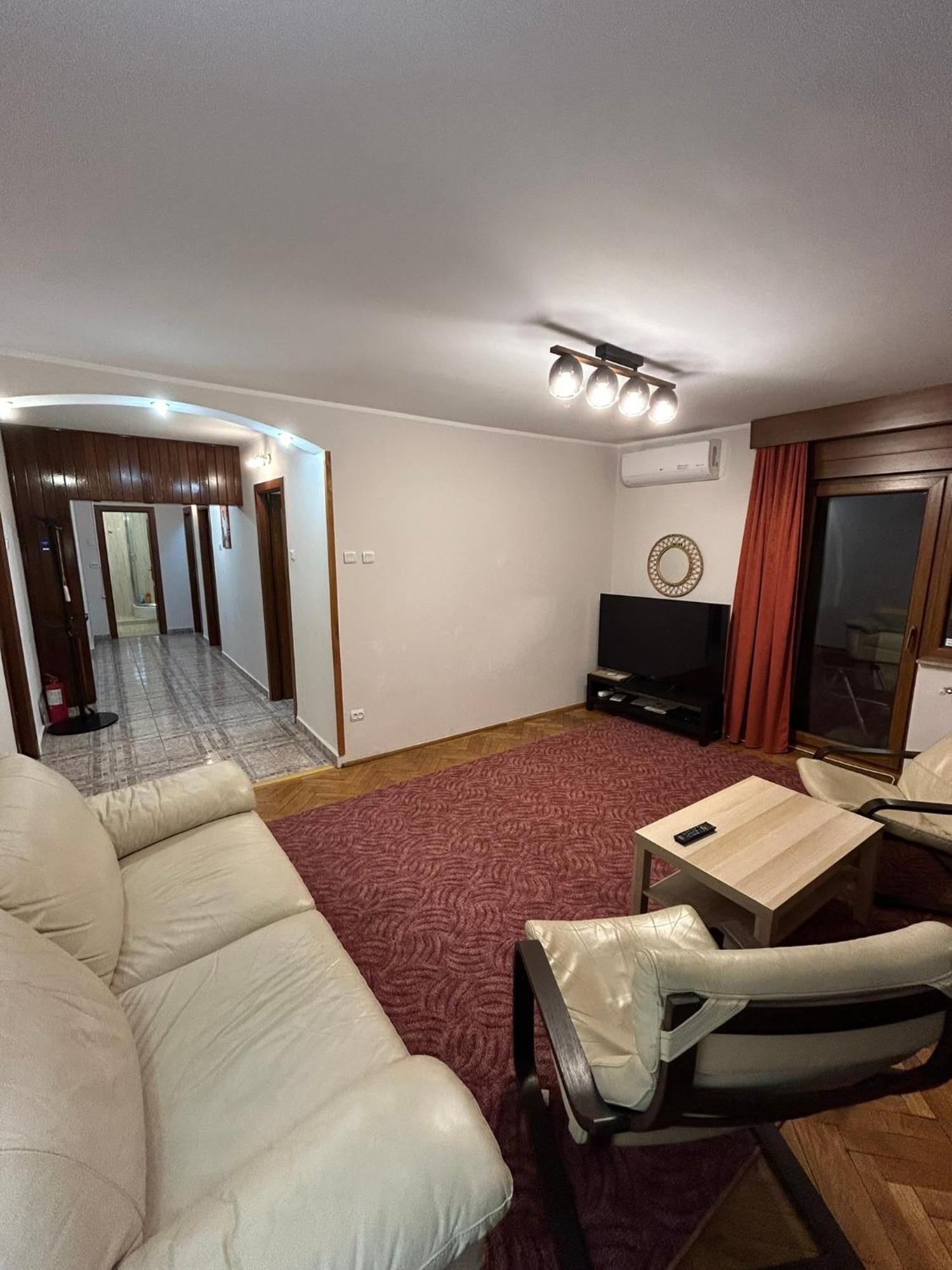 Apart. Premium Ultracentral, 3 Camere Loc Parcare. Ploieşti Exteriér fotografie