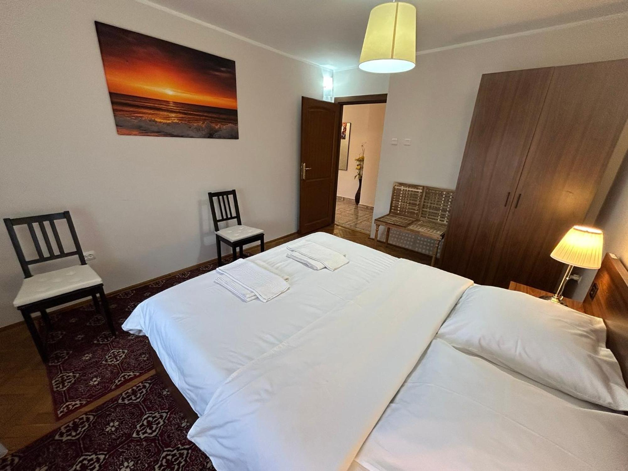Apart. Premium Ultracentral, 3 Camere Loc Parcare. Ploieşti Exteriér fotografie