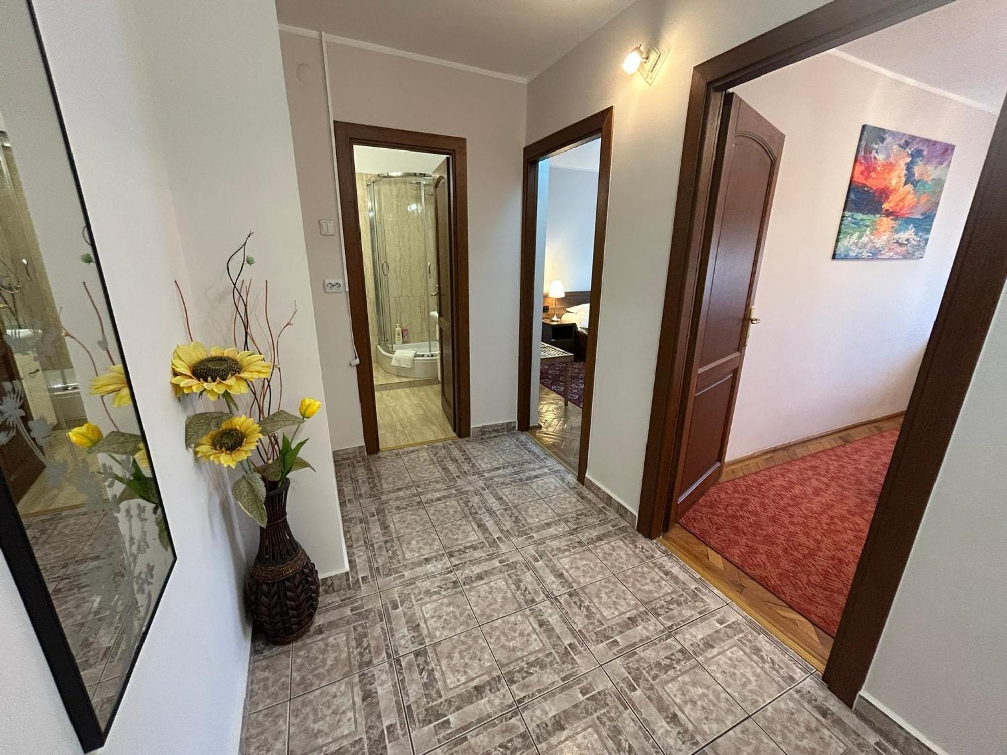 Apart. Premium Ultracentral, 3 Camere Loc Parcare. Ploieşti Exteriér fotografie